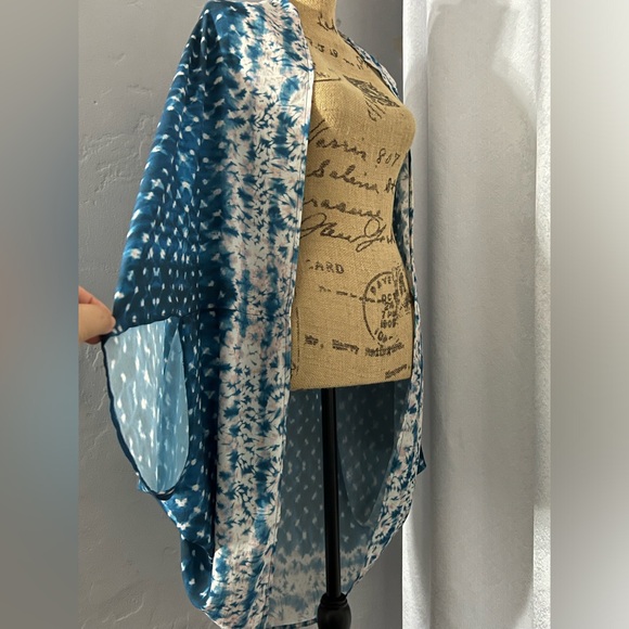 Forever 21 Boho Tye Dye Shibori Chiffon Kimono Top Size: SMALL - Picture 3 of 5